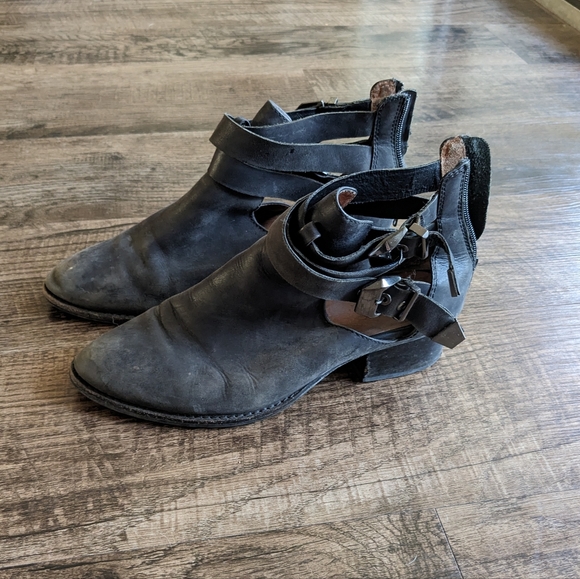 Jeffrey Campbell | Shoes | Vintage Jeffrey Campbell Ankle Boots | Poshmark